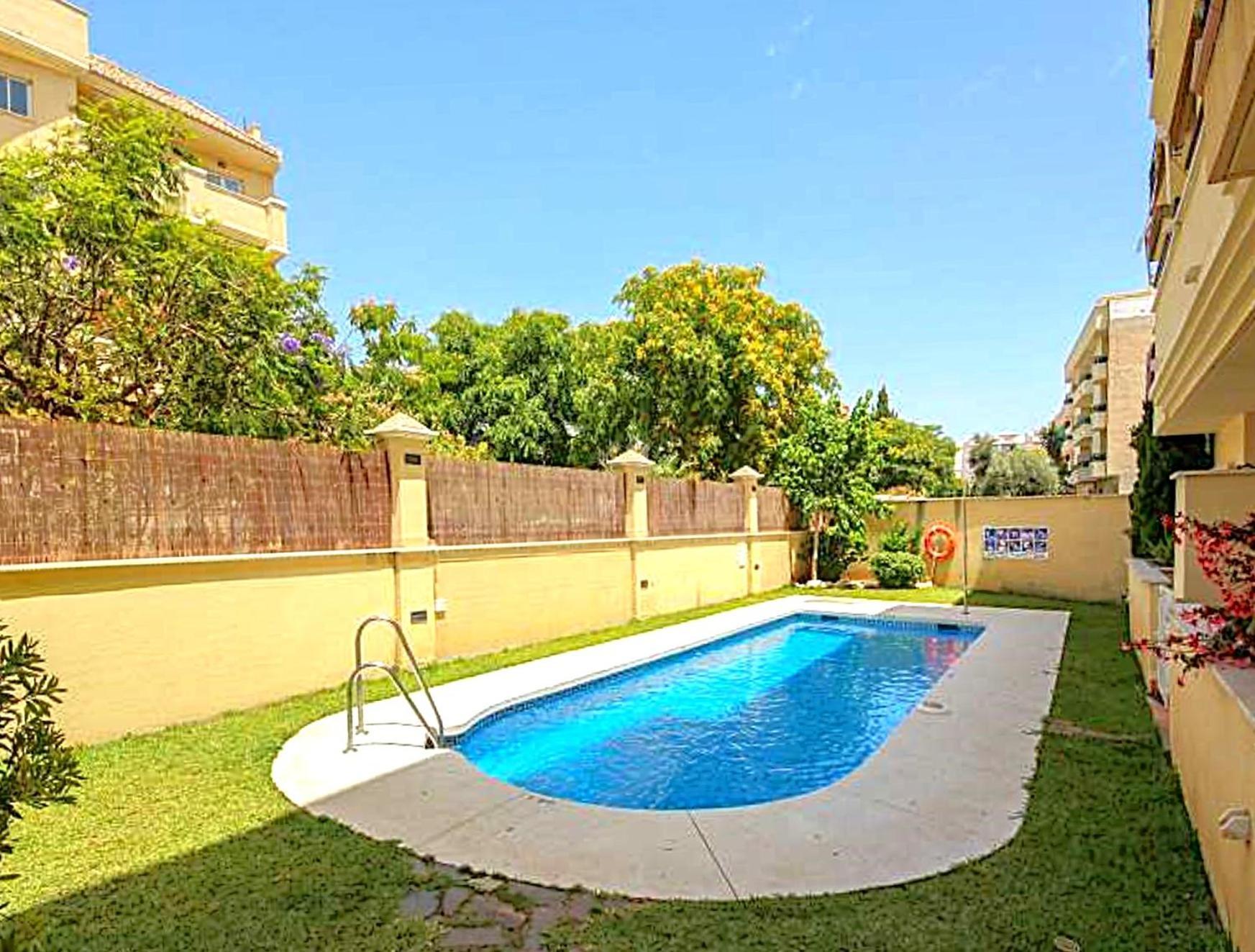 Luxury Apartment Holiday Rental Ne Nerja Esterno foto